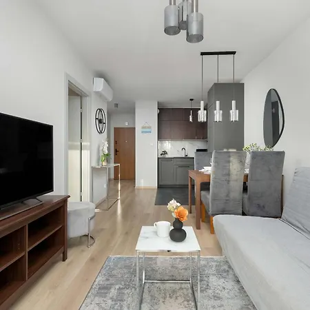 Modern & Functional With Air Conditioning And Balcony By Renters Апартаменты Колобжег
