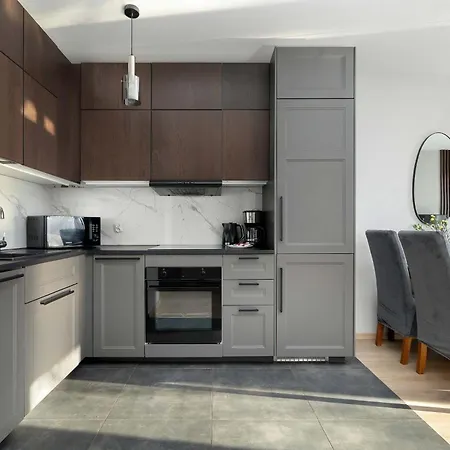 Modern & Functional With Air Conditioning And Balcony By Renters Колобжег