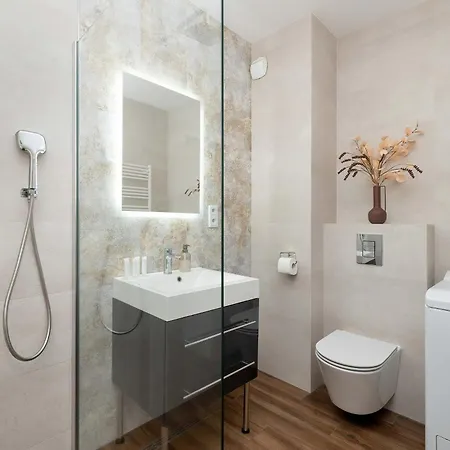 Modern & Functional With Air Conditioning And Balcony By Renters Колобжег