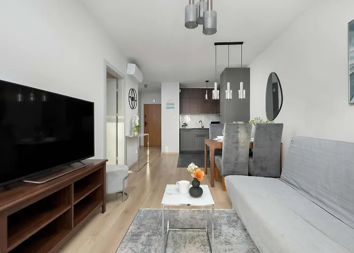 Modern & Functional With Air Conditioning And Balcony By Renters Apartment Kolobrzeg