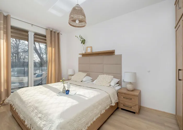 Modern & Functional With Air Conditioning And Balcony By Renters Apartment