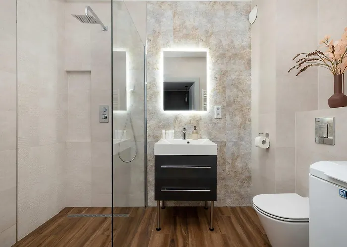 Modern & Functional With Air Conditioning And Balcony By Renters